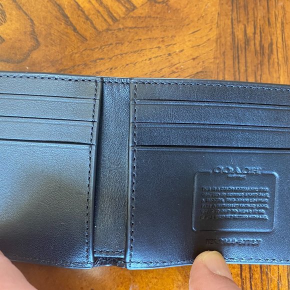 BNWT COACH Smooth Leather Wallet - Picture 11 of 11